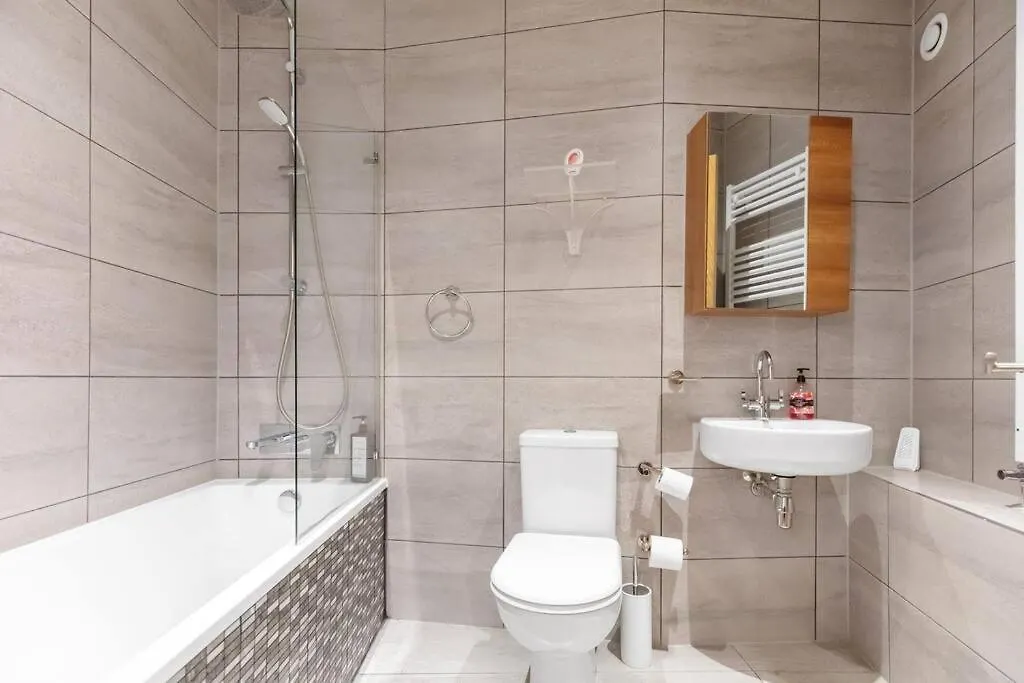 Bank/Monument Apartment London