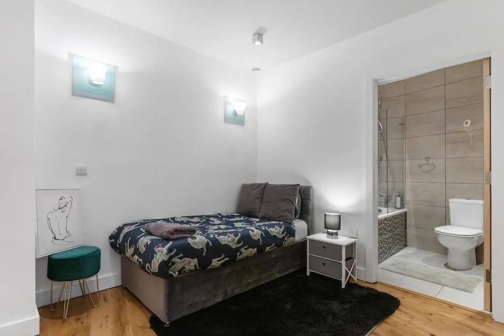 Bank/Monument Apartment London